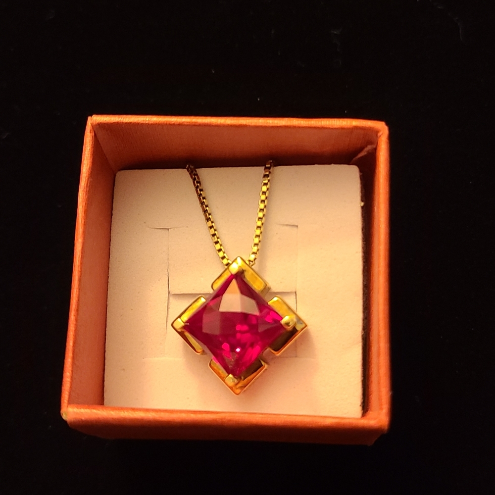 Vintage Radiant Cut 5ct Simulated Ruby Pendant on an 18in Vermeil Box Chain